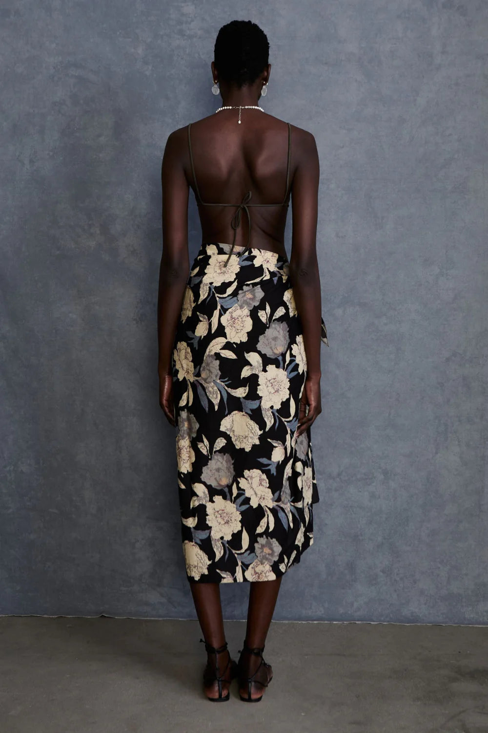 FREESIA PRINTED SARONG BLACK